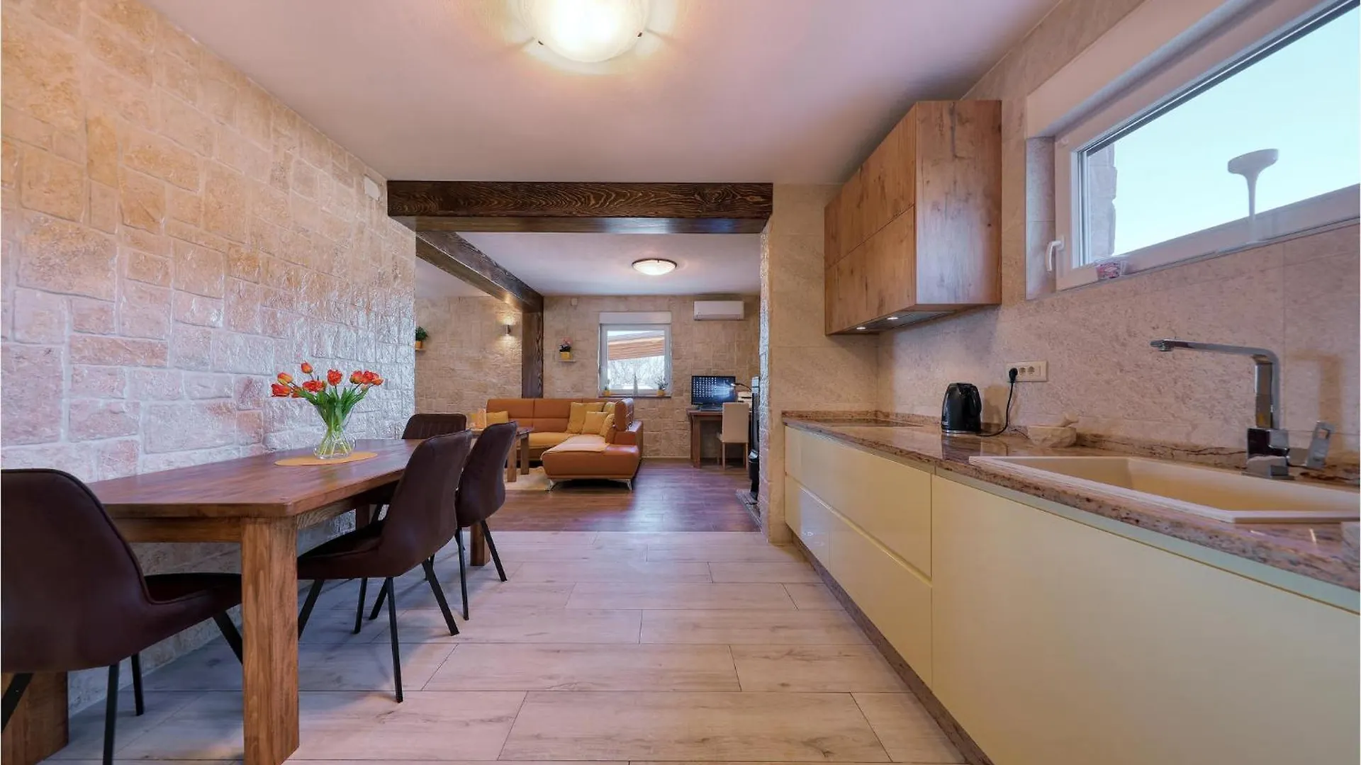Awesome Home In Pridraga With Wifi בית נופש