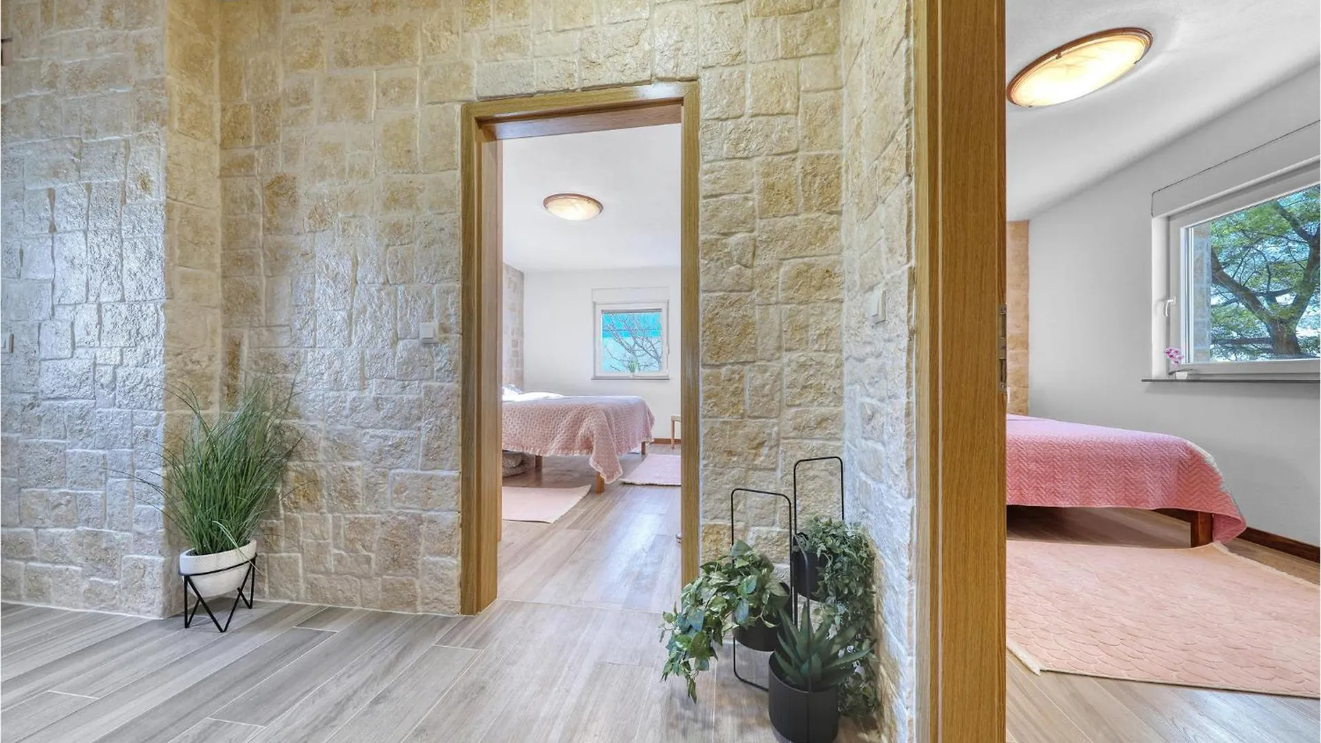 Awesome Home In Pridraga With Wifi
