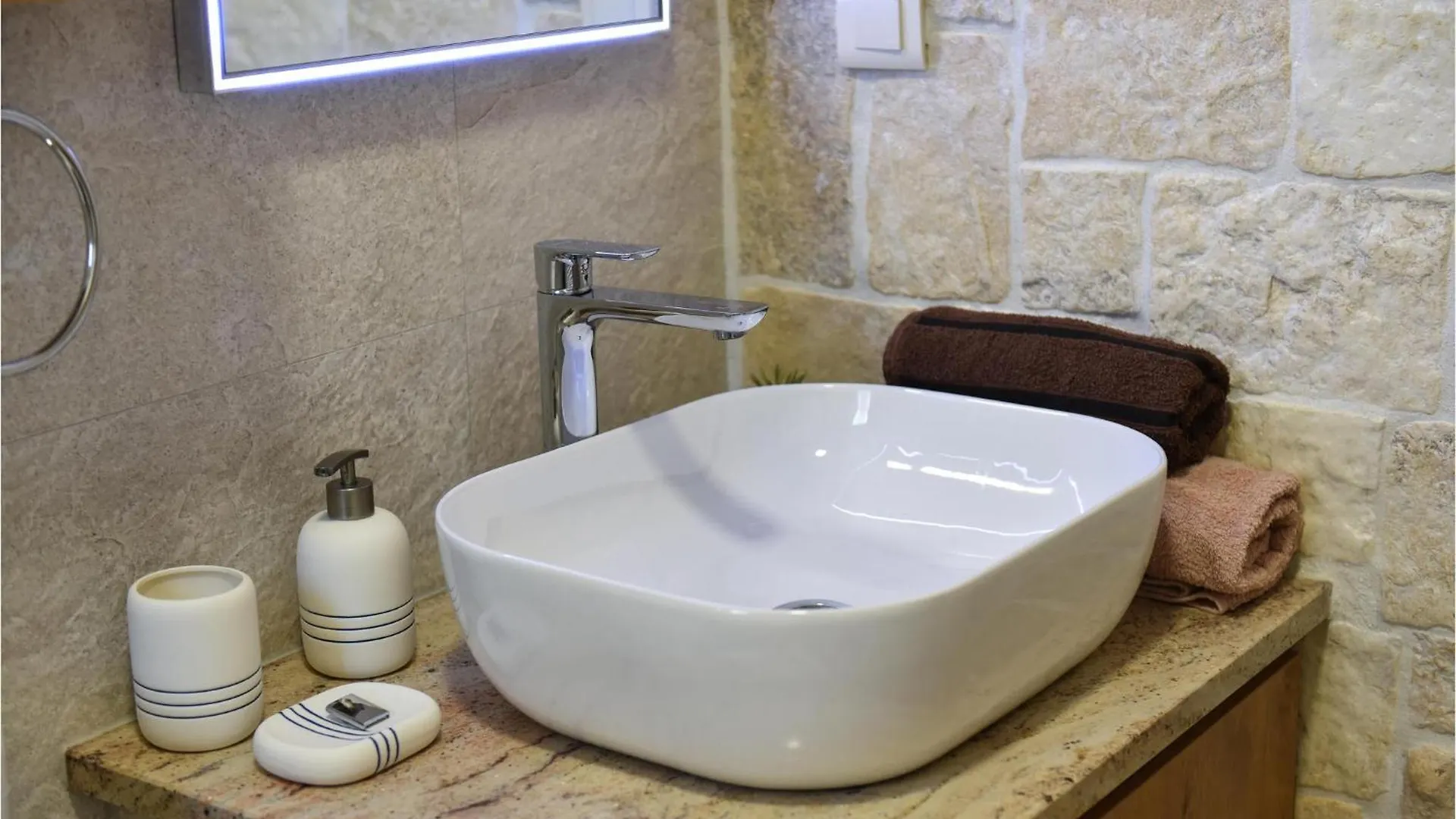 Awesome Home In Pridraga With Wifi 0*,  קרואטיה