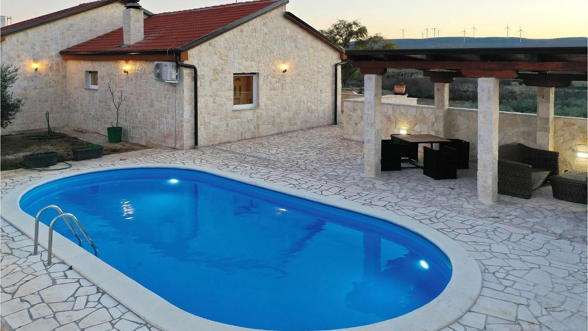 Awesome Home In Pridraga With Wifi 0*,